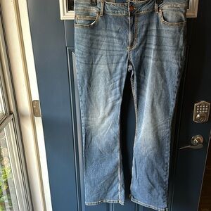 NEW! Wrangler Mae Mid-Rise